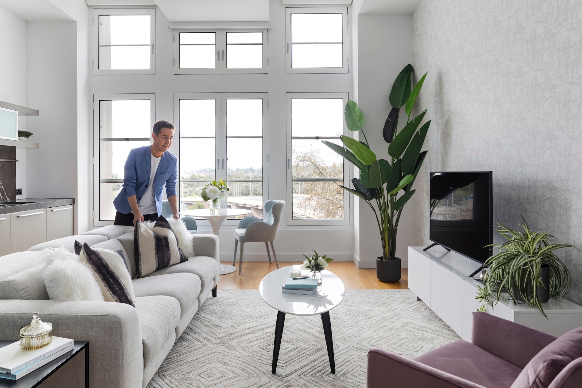 chris carroll tlc interiors melbourne interior designer in bright cbd apartment