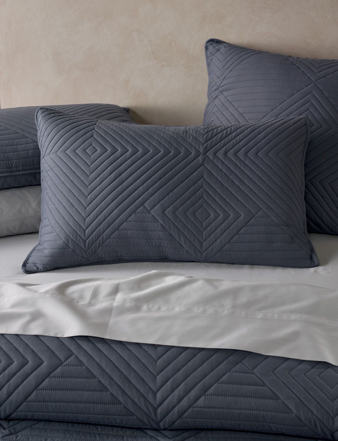 grey diamond pattern quilt cover set with light grey flat sheet