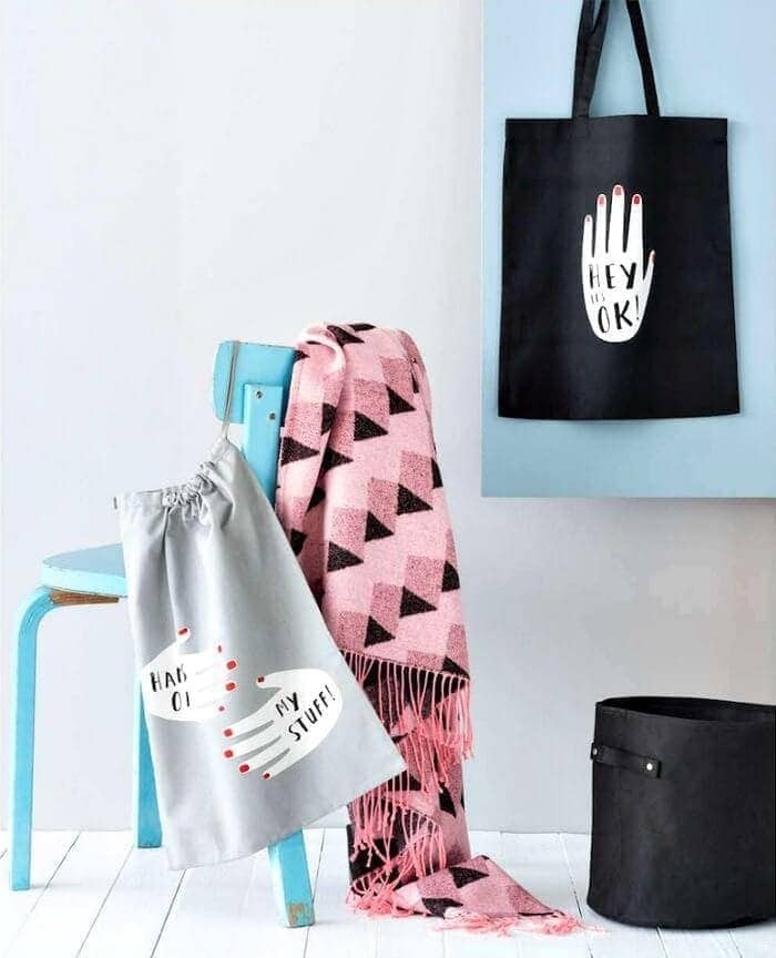 pink and black pattern throw from H&M pink bedrooms