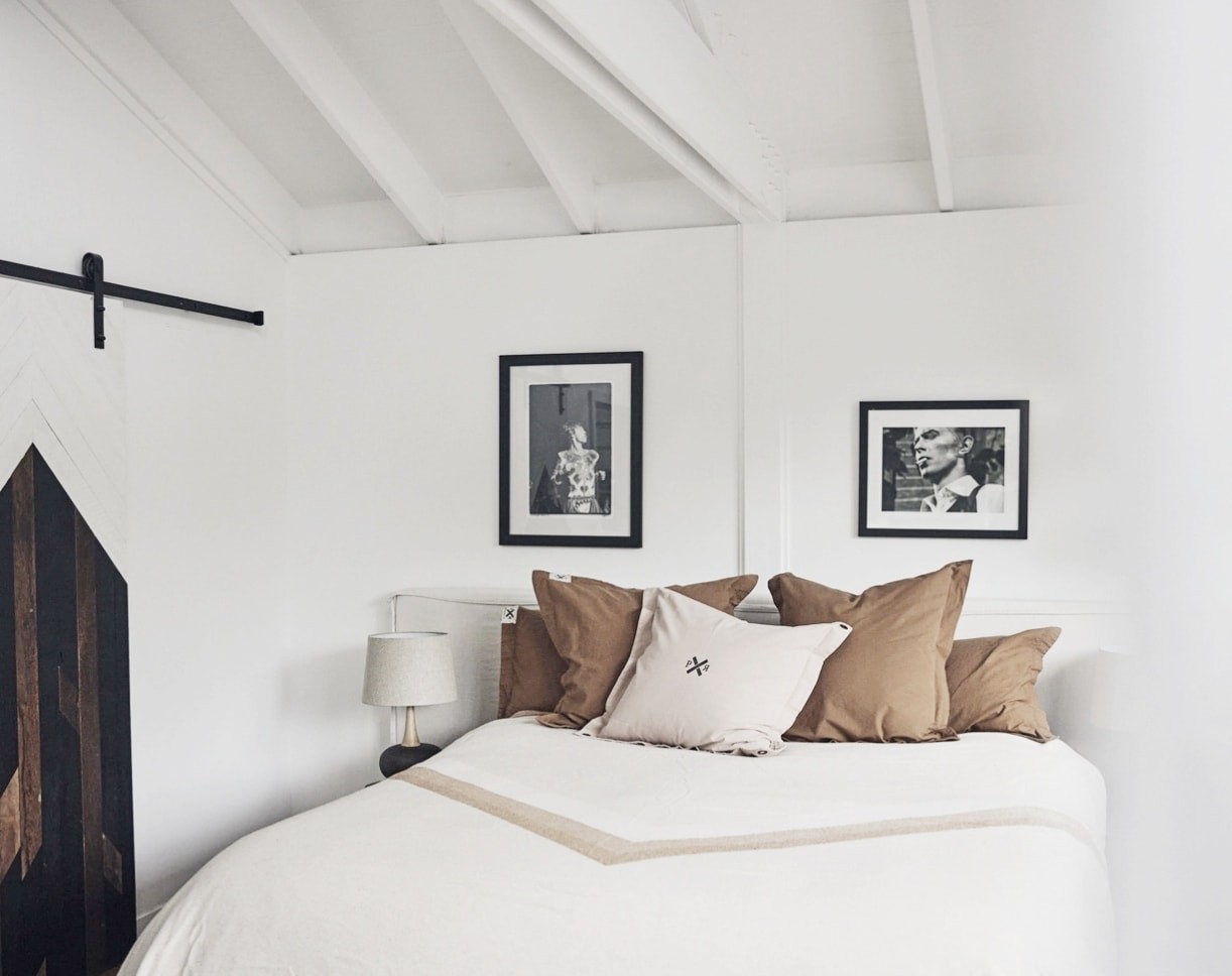 rustic bedding ideas pony rider bedroom white ceiling timber beams